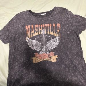 Women’s graphic tee